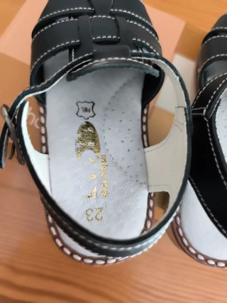 Sandalias niño marino.