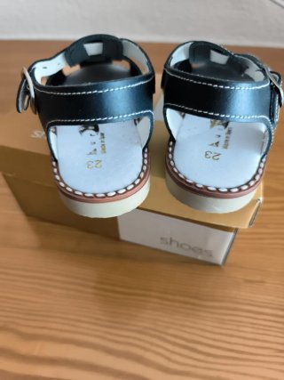 Sandalias niño marino.