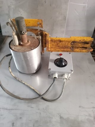 Retractilador de cápsulas para botellas de vino