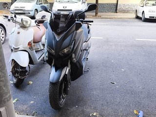Yamaha X-MAX 250 Momo Design