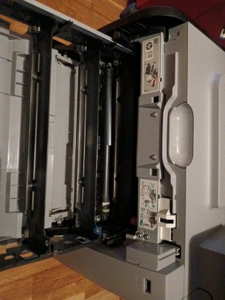 Impresora HP Color LaserJet Pro MFP M476