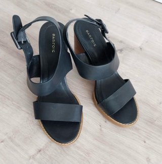 Sandalias de tacón Parfois negras