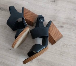 Sandalias de tacón Parfois negras