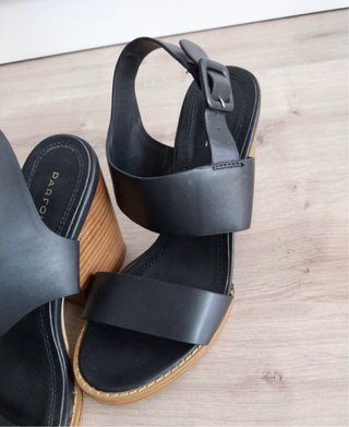 Sandalias de tacón Parfois negras