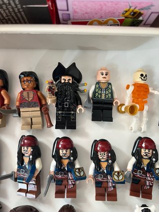 Lote LEGO Piratas del Caribe Figuras y accesorios