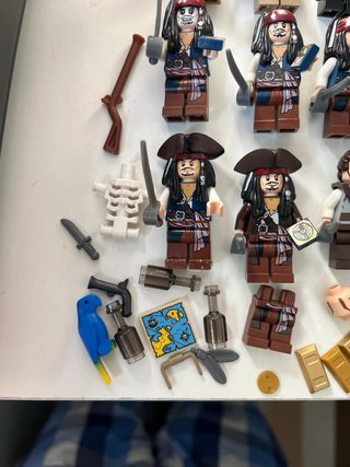 Lote LEGO Piratas del Caribe Figuras y accesorios