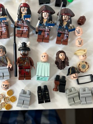 Lote LEGO Piratas del Caribe Figuras y accesorios