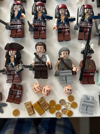 Lote LEGO Piratas del Caribe Figuras y accesorios