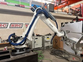 Robots industriales KUKA KRC4 revisados