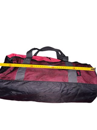 Bolsa deportiva Puma rosa y negra
