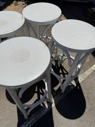 Juego de 9 taburetes altos de madera