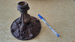 ANTIGUO CANDELABRO DE HIERRO FUNDIDO