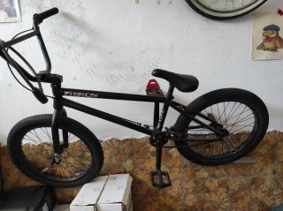 Bicicleta BMX Flybikes Negra,se ha comprado otra