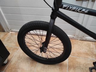 Bicicleta BMX Flybikes Negra,se ha comprado otra