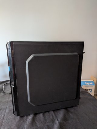 Caja PC + Fuente Alimentación 600W