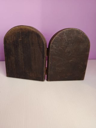 Icono religioso de madera plegable