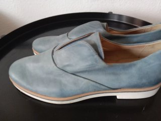 Zapatos planos azules de piel