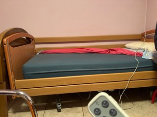 Cama ortopédica con colchón
