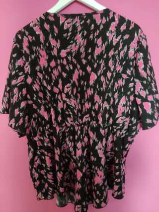 Blusa SHEIN Estampado Rosa