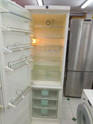 Nevera combi marca liebherr 200/60cm A+ i garantia