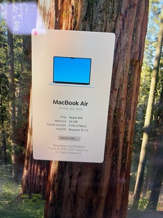Apple 2025 MacBook Air de 15 Pulgadas #J7GR4J