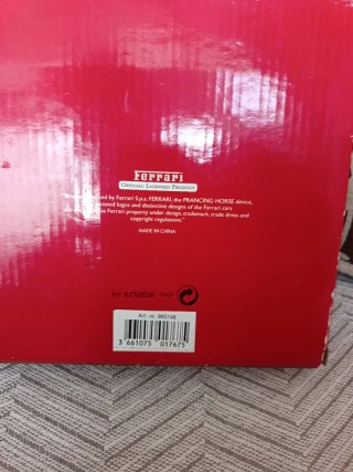 Caja Ferrari Original