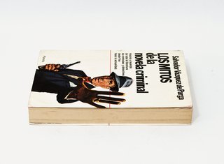 LOS MITOS DE LA NOVELA CRIMINAL