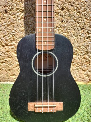 Ukelele soprano Lanai C380.050UK-21 BKM + afinador