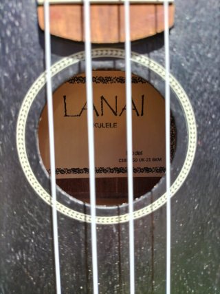 Ukelele soprano Lanai C380.050UK-21 BKM + afinador