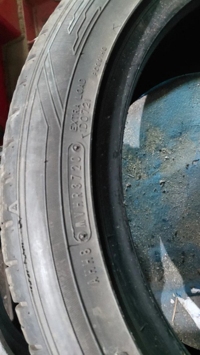 Neumáticos 225/45/17