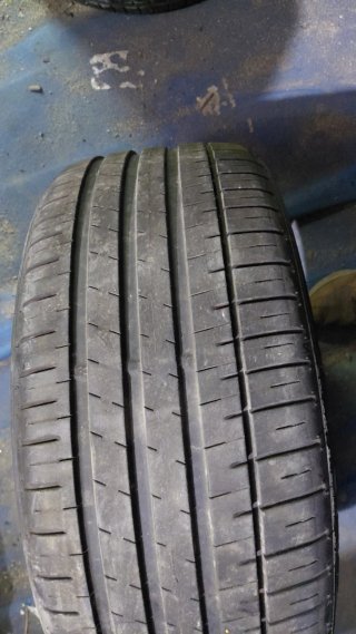 Neumáticos 225/45/17