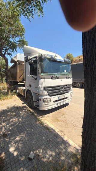 Camión cabeza tractora + bañera