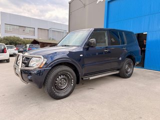 Mitsubishi Montero 2005