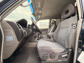 Mitsubishi Montero 2005