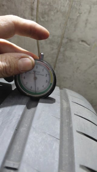Neumáticos 245/40/18