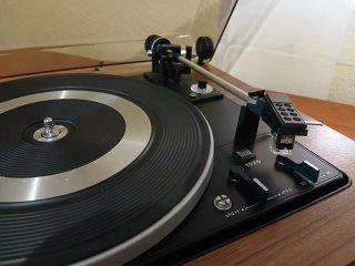 Tocadiscos Grundig - Dual Madera.