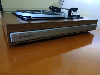 Tocadiscos Grundig - Dual Madera.