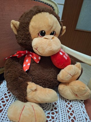 Peluche scimma con cuore Stringimi il mio cuore