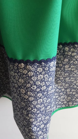 Falda y pañuelo Neska-Baserritarra"65 Euros"