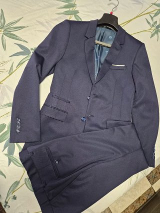 Traje azul ( pantalon y chaqueta)