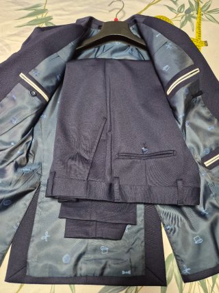 Traje azul ( pantalon y chaqueta)