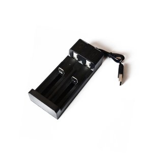 CARICABATTERIE + 2 BATTERIE AL LITIO 18650 (NUOVO)