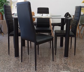 Mesa comedor· + 4 sillas·, Negras, Cómodas. Oferta