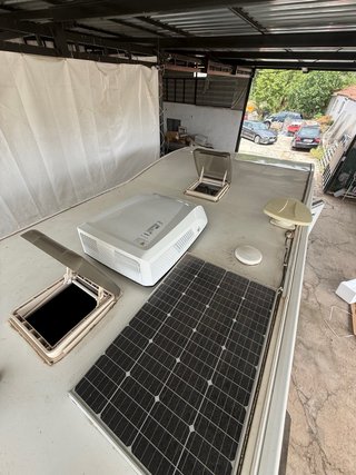 Instalacion aire acondicionado wifi autocaravanas