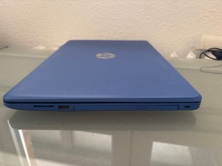 Ordenador portátil HP azul marino