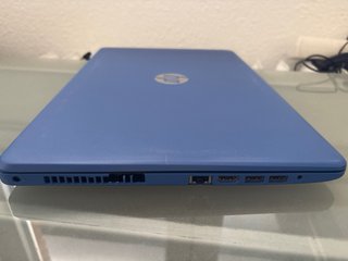 Ordenador portátil HP azul marino
