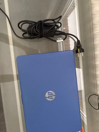 Ordenador portátil HP azul marino