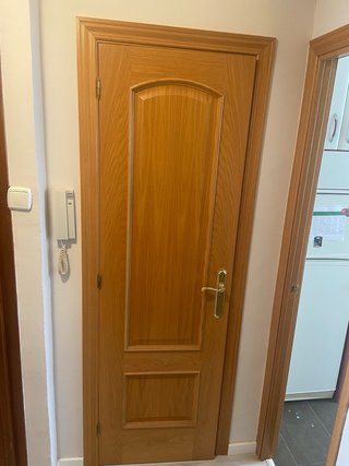 Puerta interior madera
