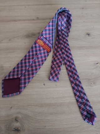 Corbata Jajoan cuadros negro blanco y rojo