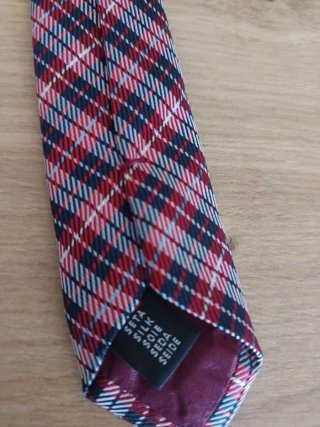 Corbata Jajoan cuadros negro blanco y rojo